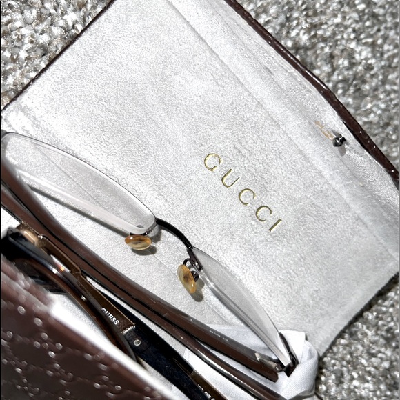 Gucci & Guess Frames & Eyeglass Case - Picture 2 of 10